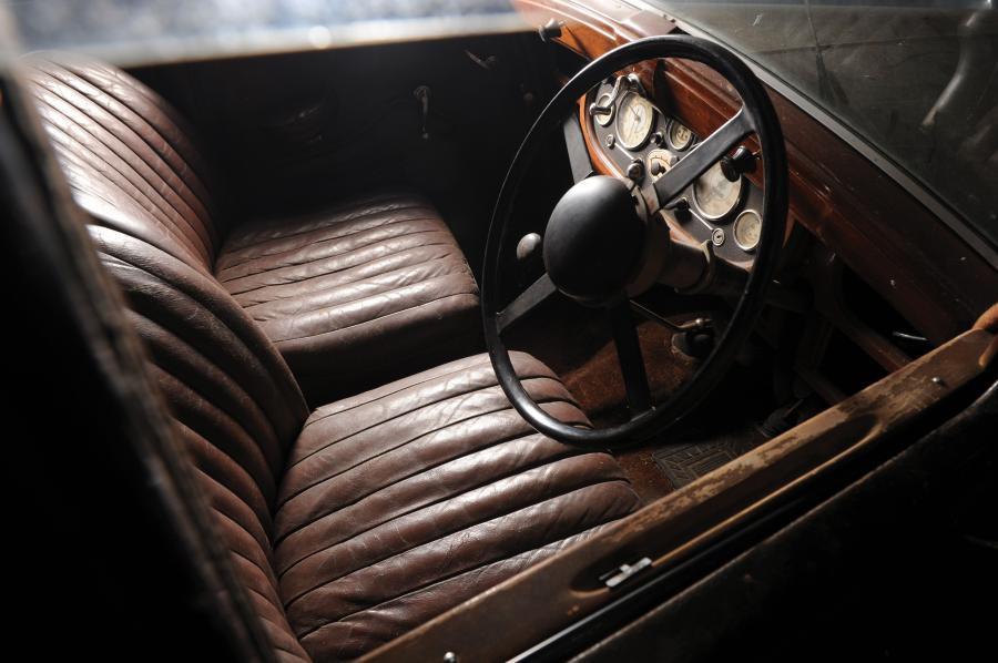 Интерьер Wolseley 18/85 Saloon 1946 года  (фото 4 из 6)